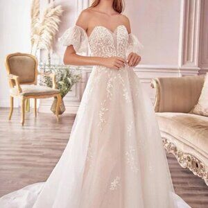 OFF WHITE/NUDE Sweetheart Neck Off Shoulder Wedding Dress ALA1014